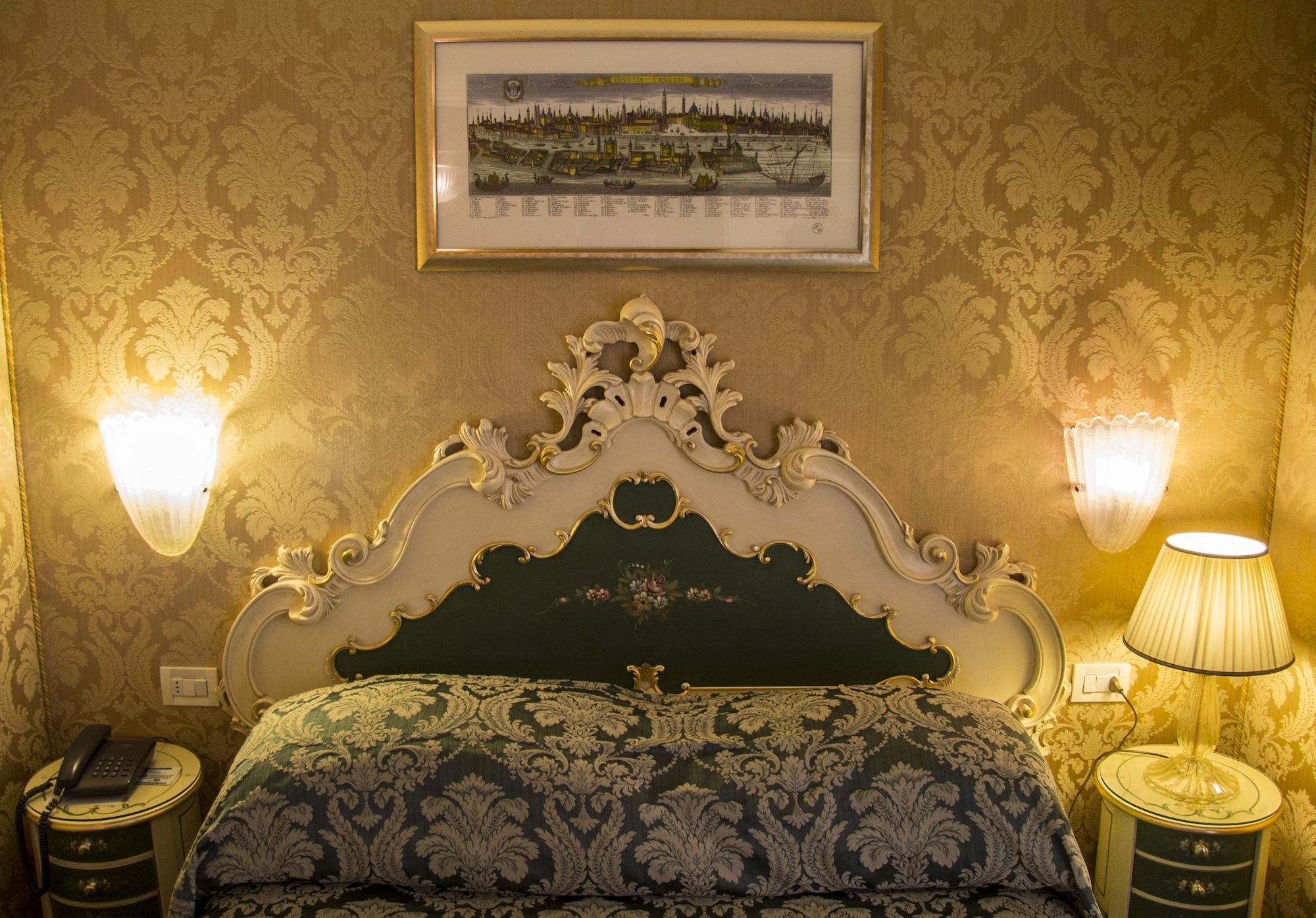 Hotel Becher Venecia Exterior foto