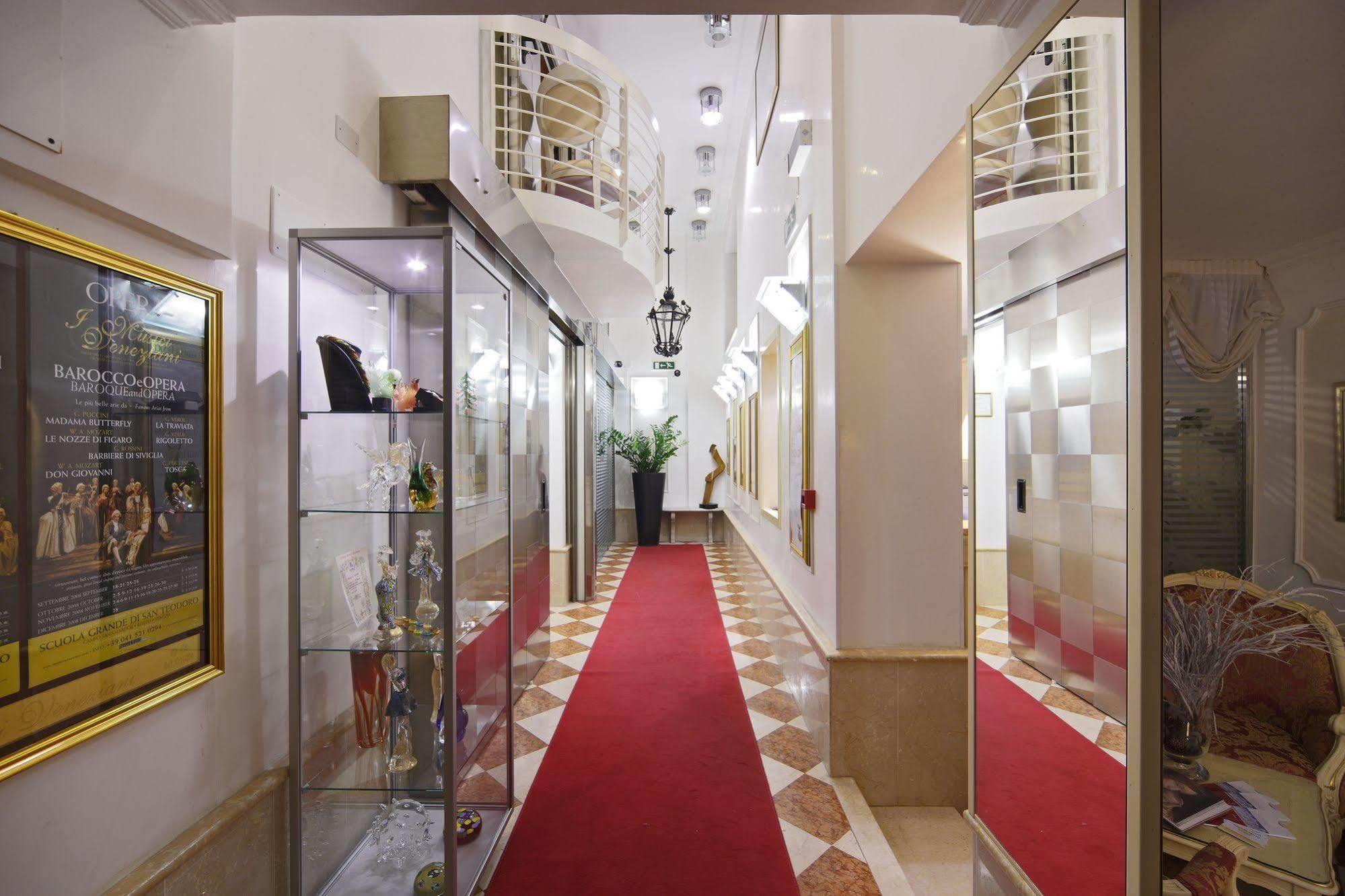 Hotel Becher Venecia Exterior foto